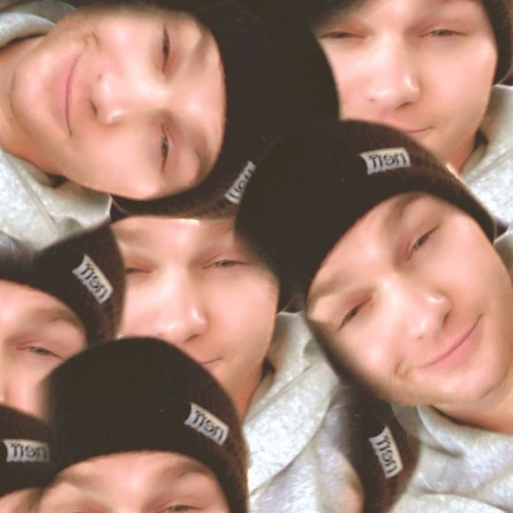 Meet your Posher, Alex - Picture 1 of 1